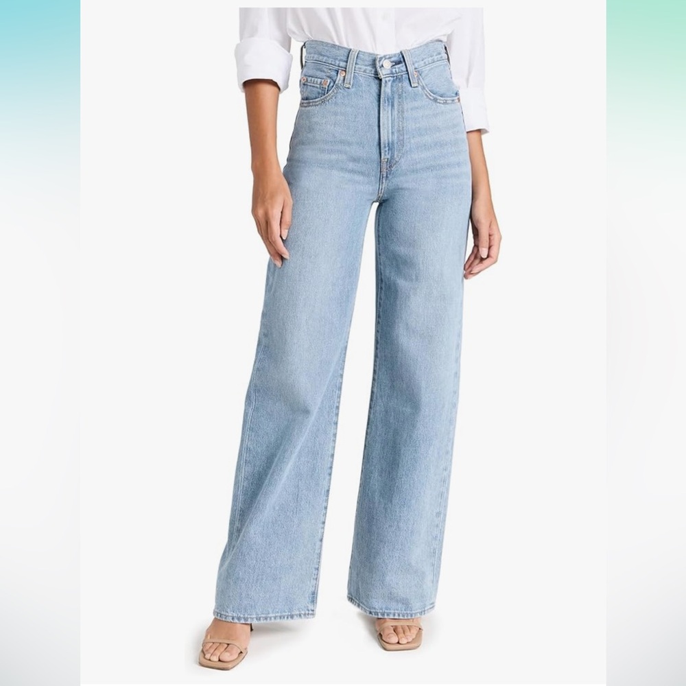 Levi's Light Blue ribcage wide Leg Jeans EUC